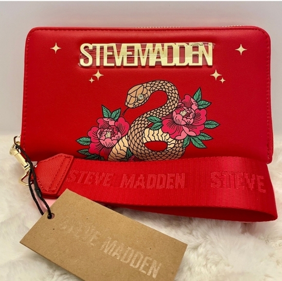 Steve Madden BZIP-SN LUNAR NEW YEAR of the SNAKE Red Wristlet Wallet - Picture 1 of 2